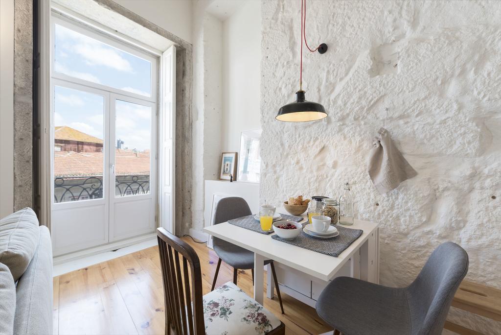 Lovelystay - Cativo Mezzanine Studio Porto Luaran gambar