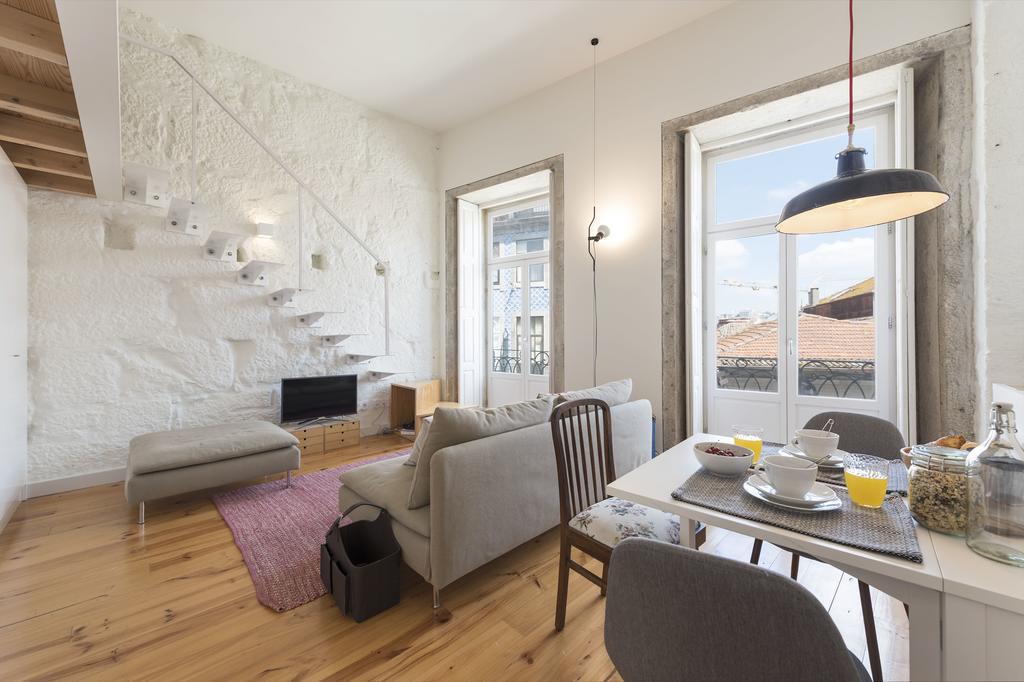 Lovelystay - Cativo Mezzanine Studio Porto Luaran gambar